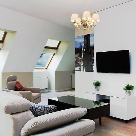 Aparthotel D&C Property Holdings Breslavia Esterno foto