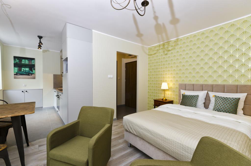 Aparthotel D&C Property Holdings Breslavia Esterno foto