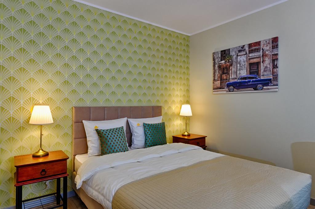 Aparthotel D&C Property Holdings Breslavia Esterno foto