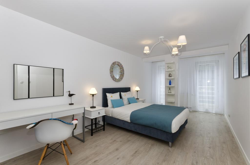 Aparthotel D&C Property Holdings Breslavia Esterno foto